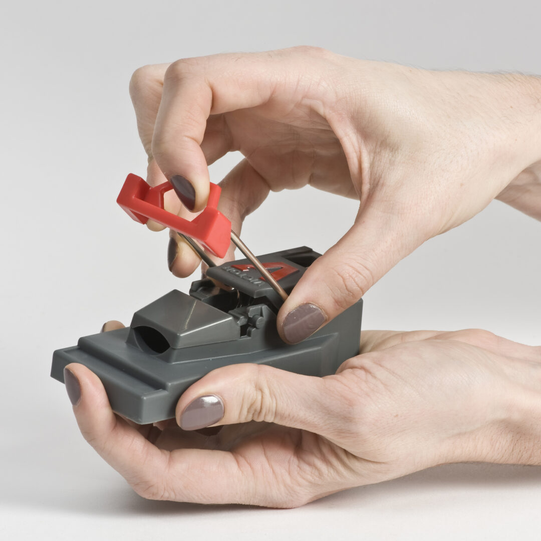 Victor Quick-Kill Mouse Trap 3pk - M140-3B 3 Victor Quick-Kill Mouse Trap 3pk - M140-3B - Image 3