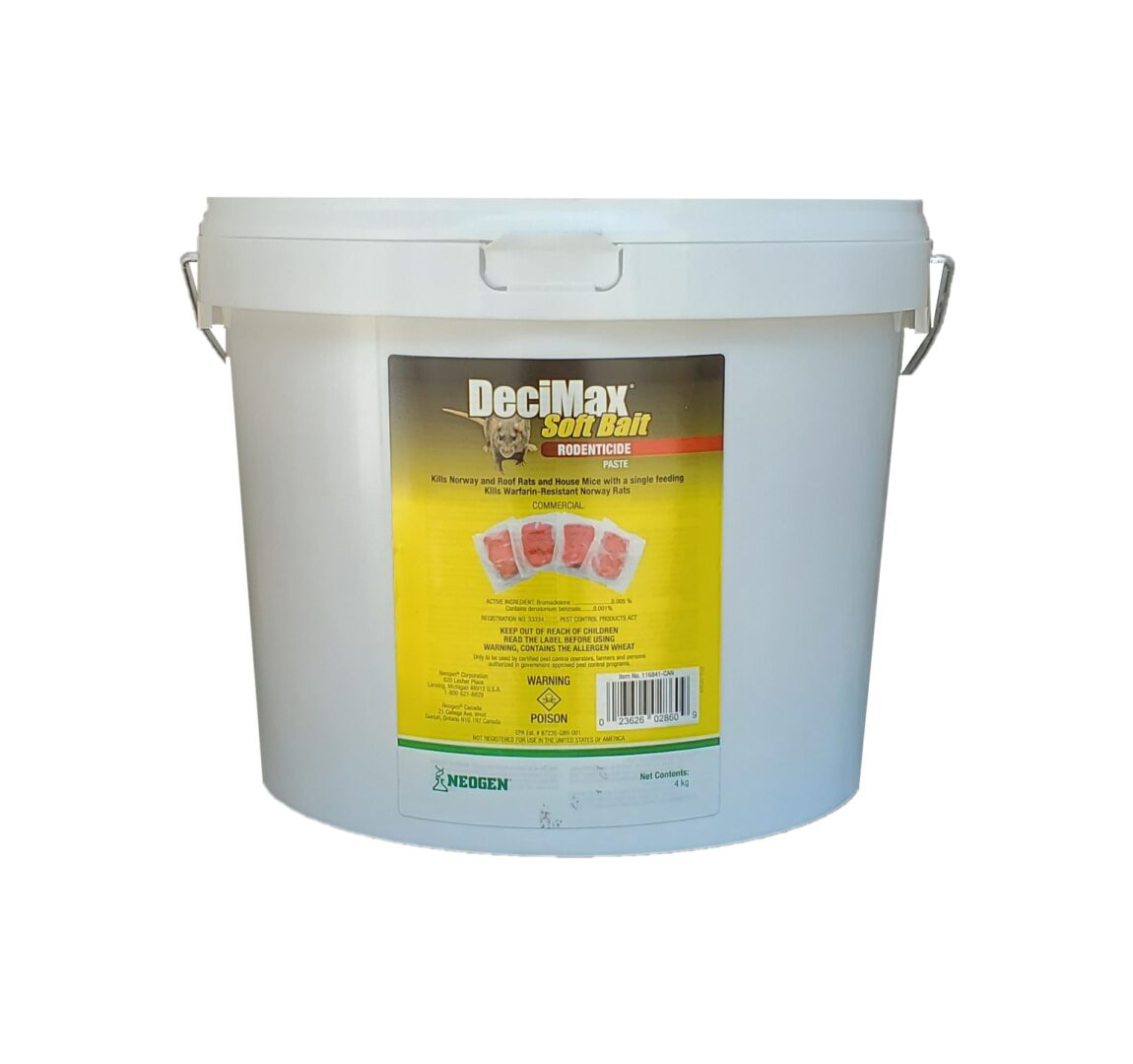 DeciMax® Soft Bait 4kg pail 1 DeciMax® Soft Bait 4kg pail